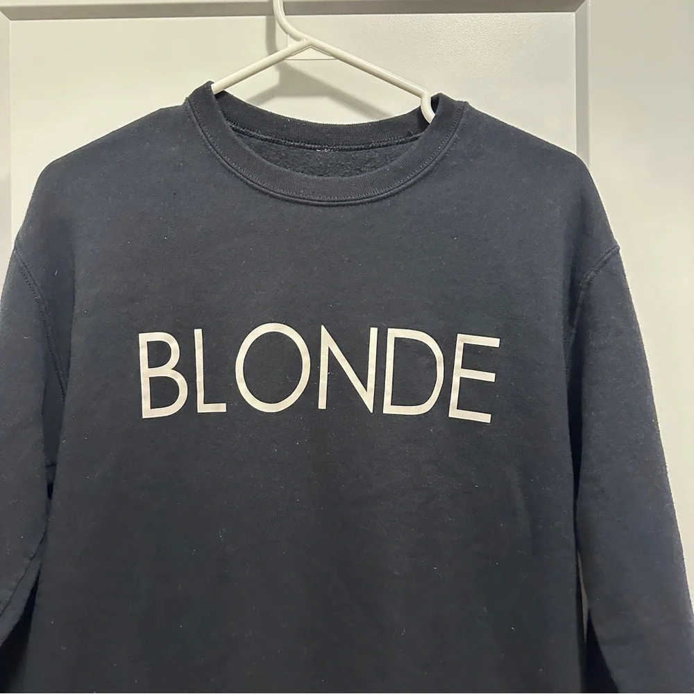 Blonde Black and White Pullover Crewneck Sweater Size Small Women’s - Picture 4 of 5
